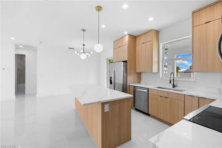 1337 NE 33rd  ST, Cape Coral, FL 33909
