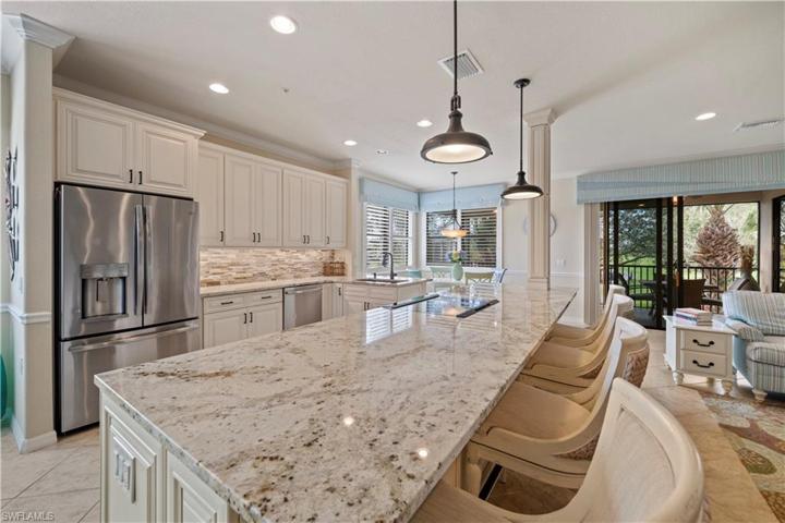 10554 Smokehouse Bay DR # 201, NAPLES FL 34120