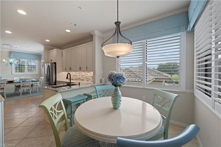 10554 Smokehouse Bay DR # 201, NAPLES FL 34120