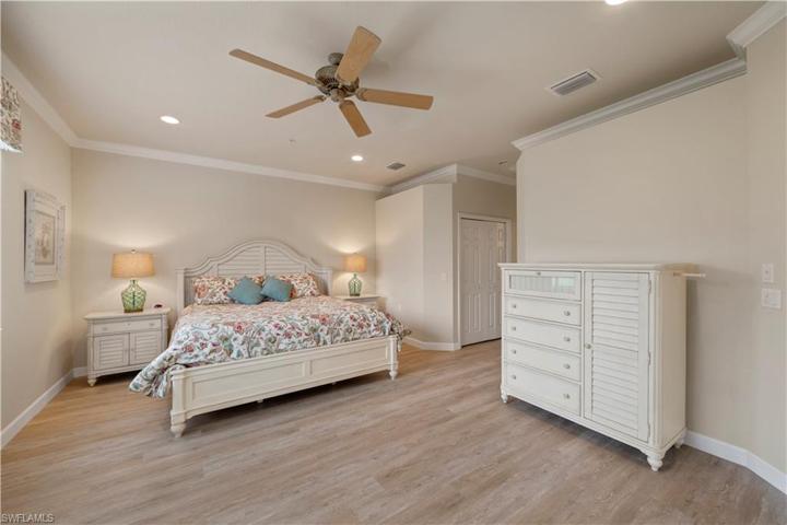10554 Smokehouse Bay DR # 201, NAPLES FL 34120