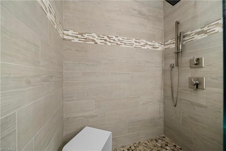 10554 Smokehouse Bay DR # 201, NAPLES FL 34120