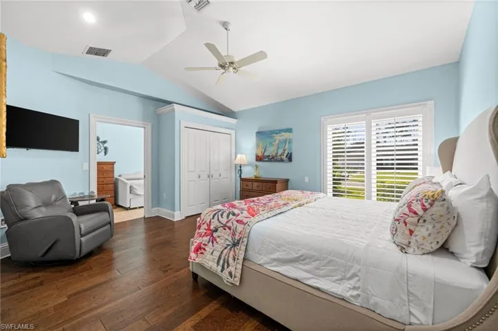 Generous bedroom space within the guest house, ideal for multi-generational living or private retreat use.