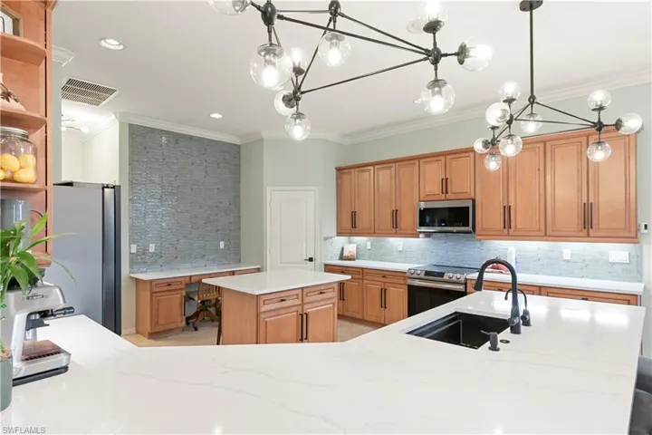 8503  Laurel Lakes  CV, Naples, FL 34119