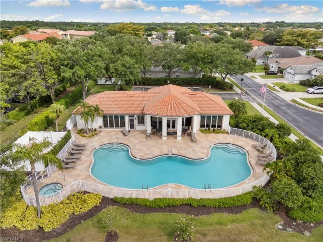 8503  Laurel Lakes  CV, Naples, FL 34119