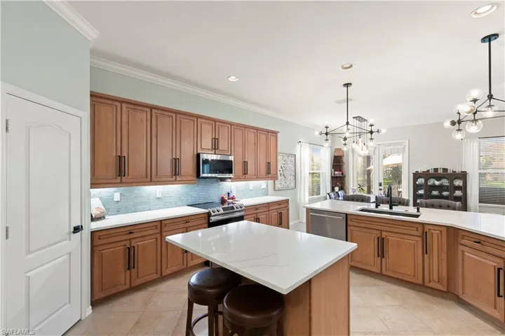 8503  Laurel Lakes  CV, Naples, FL 34119
