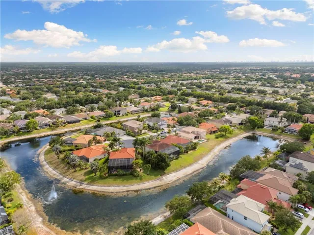 8503  Laurel Lakes  CV, Naples, FL 34119