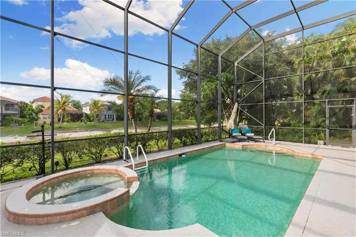 8503  Laurel Lakes  CV, Naples, FL 34119