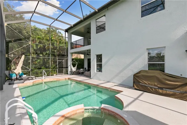 8503  Laurel Lakes  CV, Naples, FL 34119