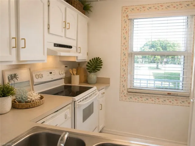1624 Pine Valley Dr 217, Fort Myers, Florida 33907