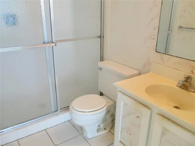 1624 Pine Valley Dr 217, Fort Myers, Florida 33907