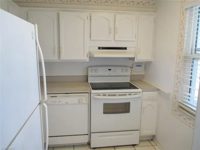 1624 Pine Valley Dr 217, Fort Myers, Florida 33907