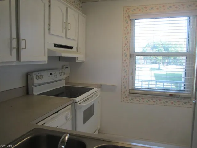 1624 Pine Valley Dr 217, Fort Myers, Florida 33907