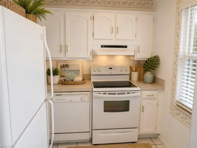 1624 Pine Valley Dr 217, Fort Myers, Florida 33907