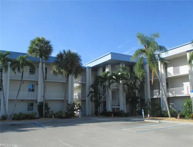 1624 Pine Valley Dr 217, Fort Myers, Florida 33907