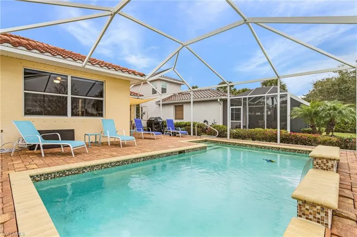 Large lanai enclosure