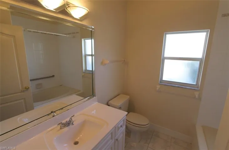 566 110th Ave N, Naples, Florida 34108
