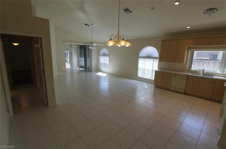 566 110th Ave N, Naples, Florida 34108