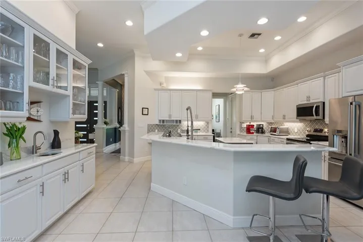 2271  Hawksridge  DR, Naples, FL 34105