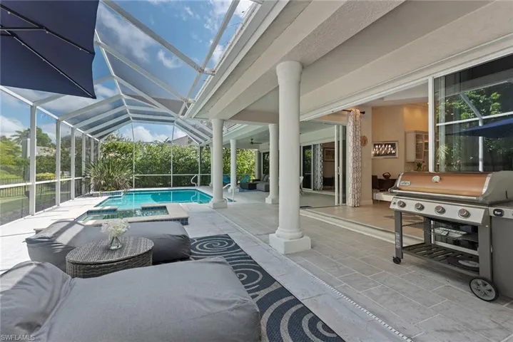 2271  Hawksridge  DR, Naples, FL 34105