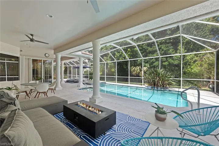 2271  Hawksridge  DR, Naples, FL 34105