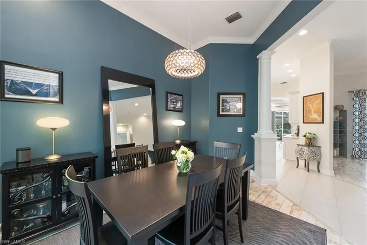 2271  Hawksridge  DR, Naples, FL 34105