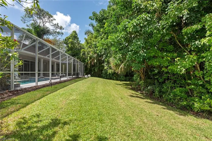 2271  Hawksridge  DR, Naples, FL 34105