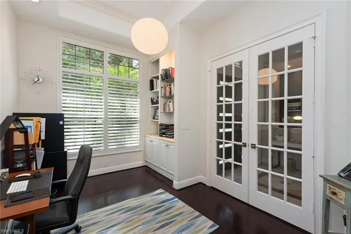 2271  Hawksridge  DR, Naples, FL 34105
