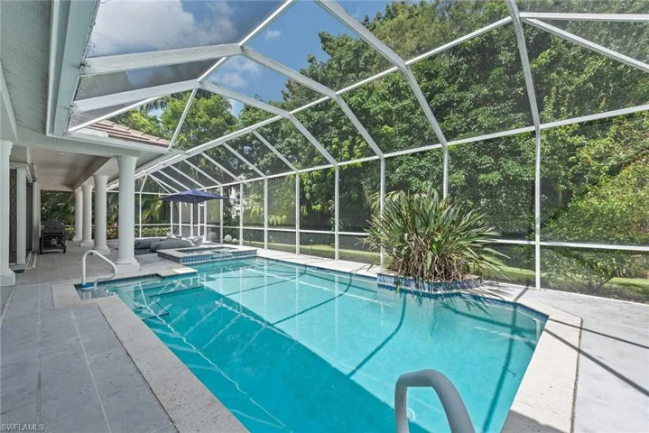 2271  Hawksridge  DR, Naples, FL 34105