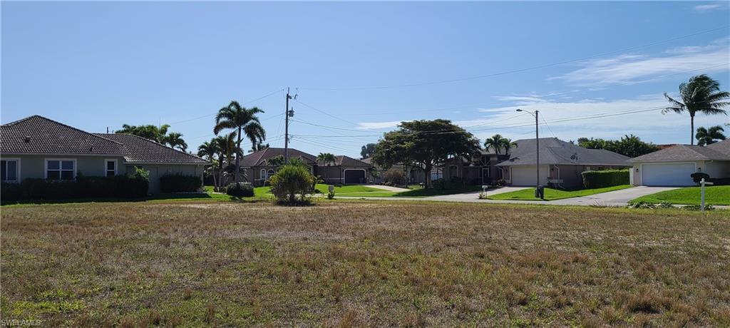 2927 SW 26th ST, CAPE CORAL FL 33914