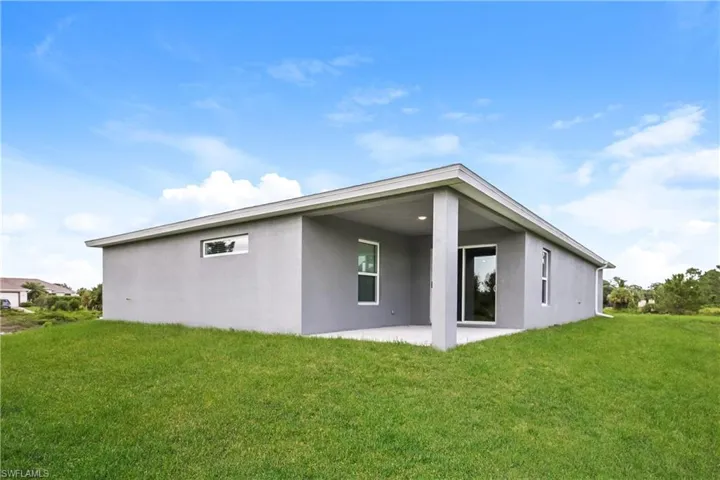856 Anchor St E, Lehigh Acres, Florida 33974