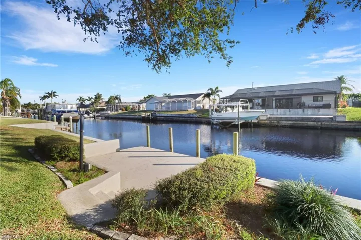 2110 SE 10th  TER, Cape Coral, FL 33990