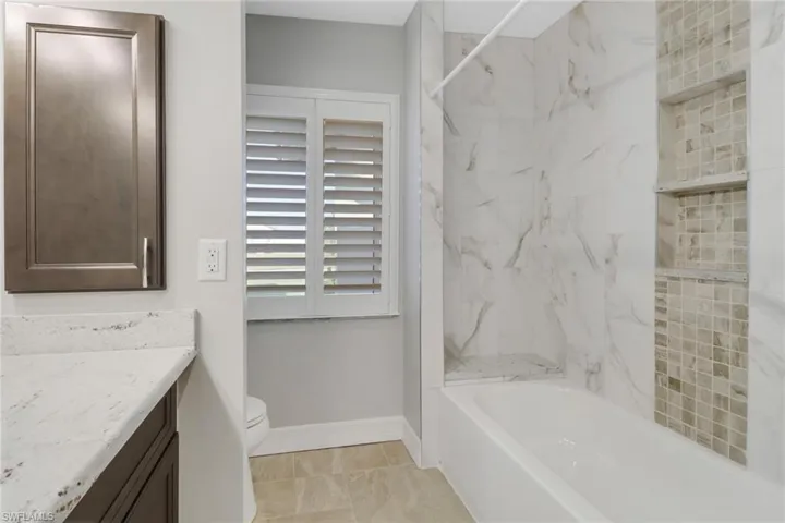 2110 SE 10th  TER, Cape Coral, FL 33990