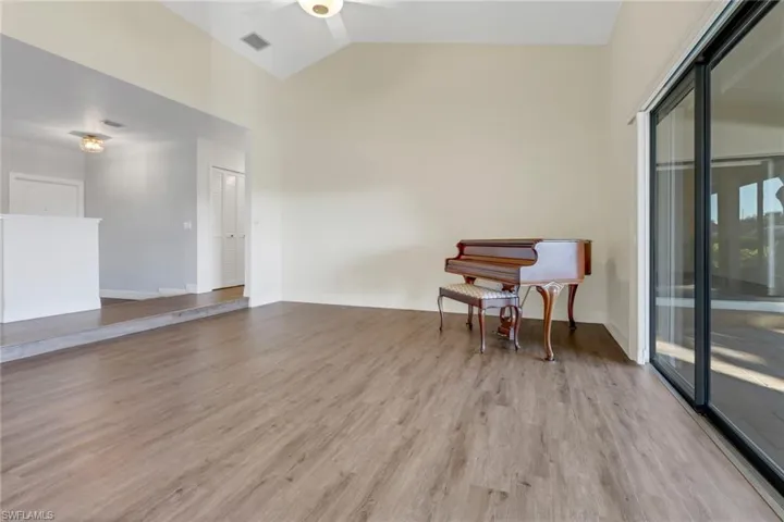 2110 SE 10th  TER, Cape Coral, FL 33990