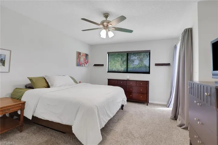 5741  Gage  LN, Naples, FL 34113