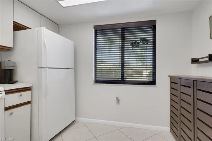 5741  Gage  LN, Naples, FL 34113