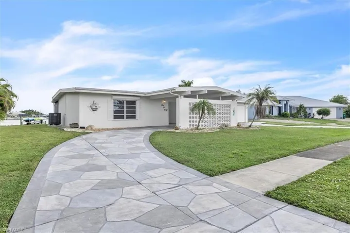 168 Morgan Ln Se, Port Charlotte, Florida 33952