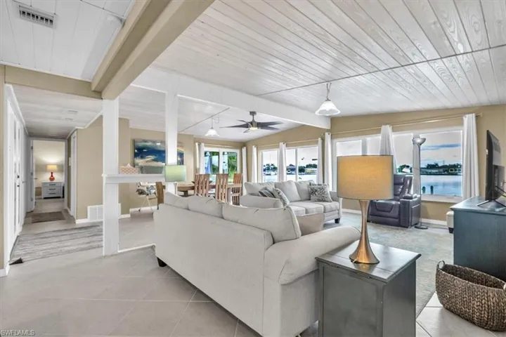 168 Morgan Ln Se, Port Charlotte, Florida 33952