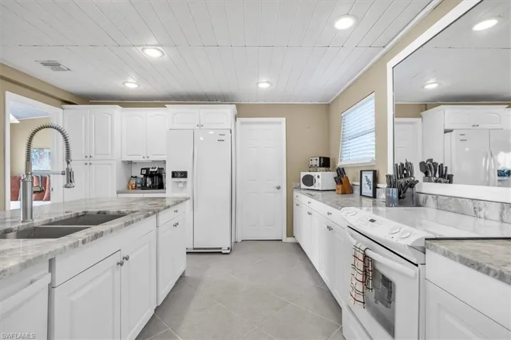 168 Morgan Ln Se, Port Charlotte, Florida 33952