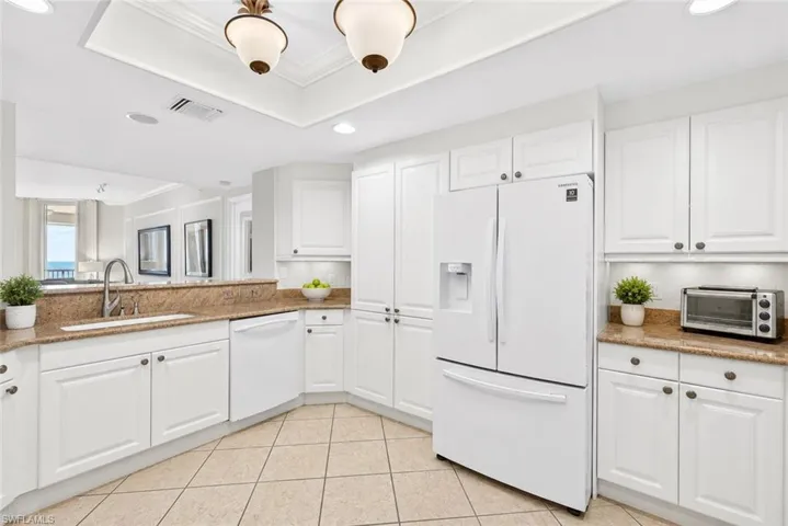 7117 Pelican Bay Blvd 1408, Naples, Florida 34108