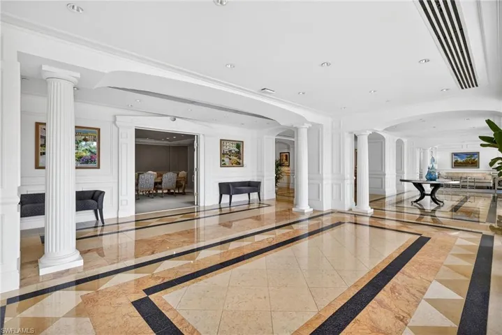 7117 Pelican Bay Blvd 1408, Naples, Florida 34108