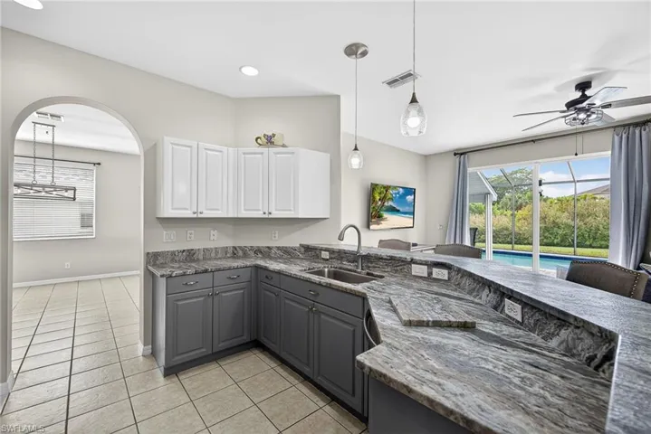 This kitchen is PERFECT for entertaining!