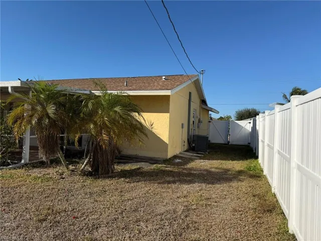 224 SE 3rd  TER, Cape Coral, FL 33990