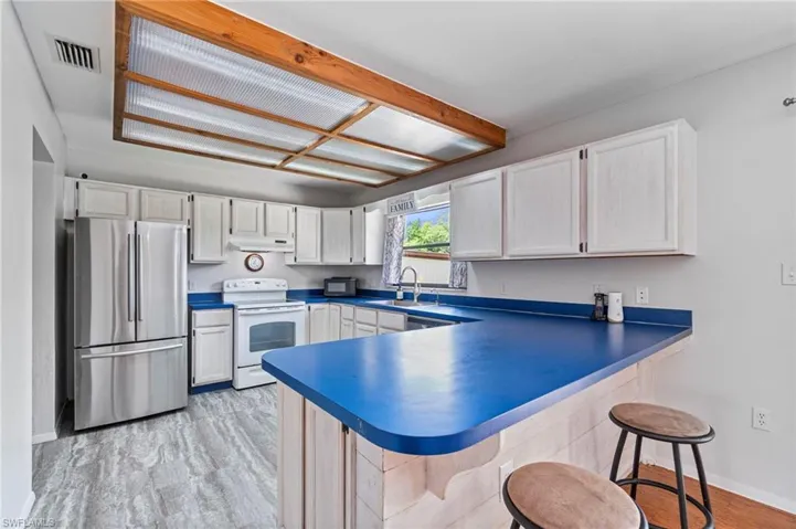 5017  28th SW AVE, Naples, FL 34116