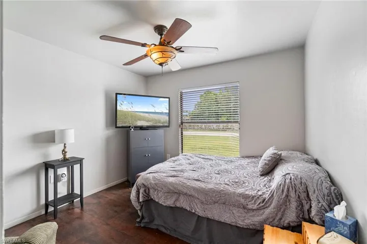 Guest bedroom 2.
