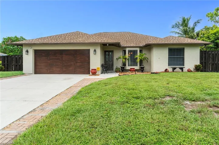 5017  28th SW AVE, Naples, FL 34116