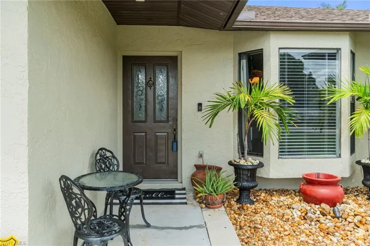 5017  28th SW AVE, Naples, FL 34116