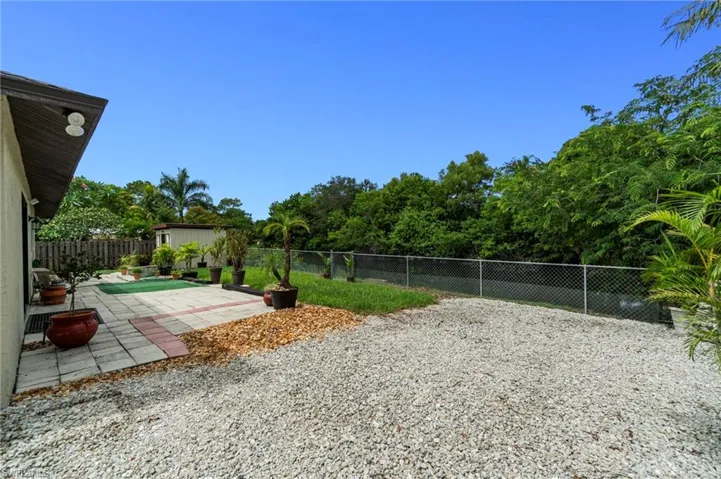 5017  28th SW AVE, Naples, FL 34116