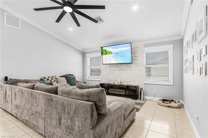 5547  Barth  ST, Lehigh Acres, FL 33971