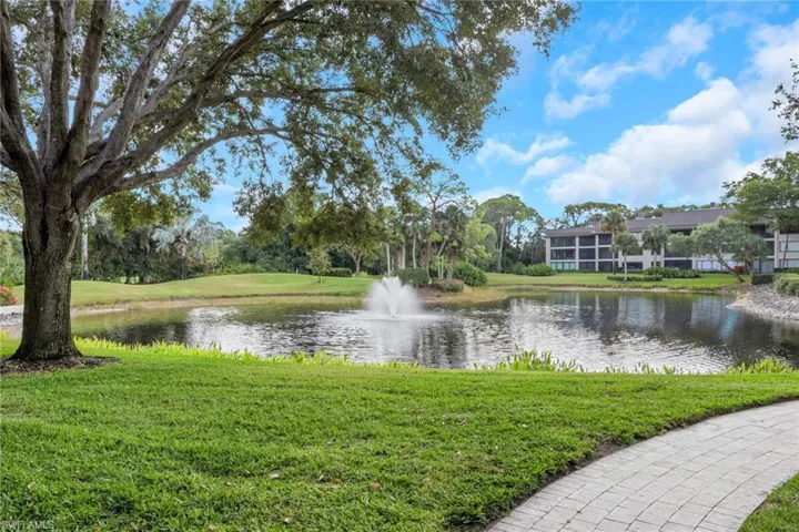 5964 Pelican Bay Blvd 415, Naples, Florida 34108