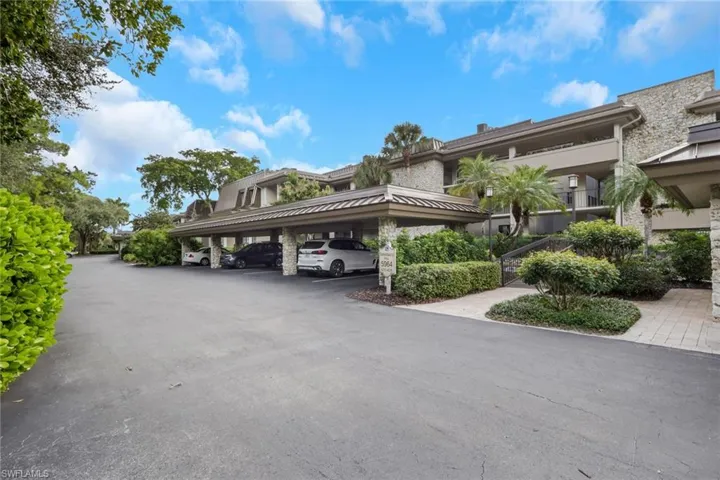 5964 Pelican Bay Blvd 415, Naples, Florida 34108